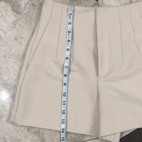 Zara NWOT high waisted ecru shorts. Size 24 - Picture 5 of 6